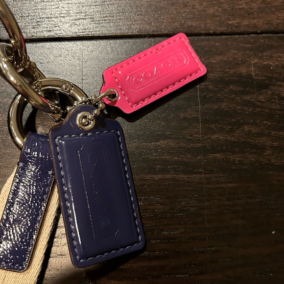 Large Coach purse - Picture 9 of 9